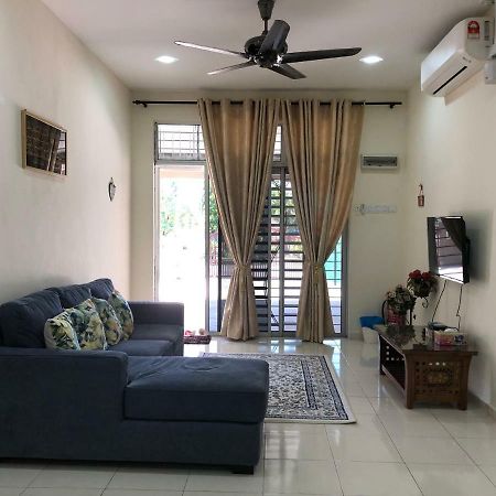 Magnolia 1 Homestay Kampung Kuala Besut Extérieur photo