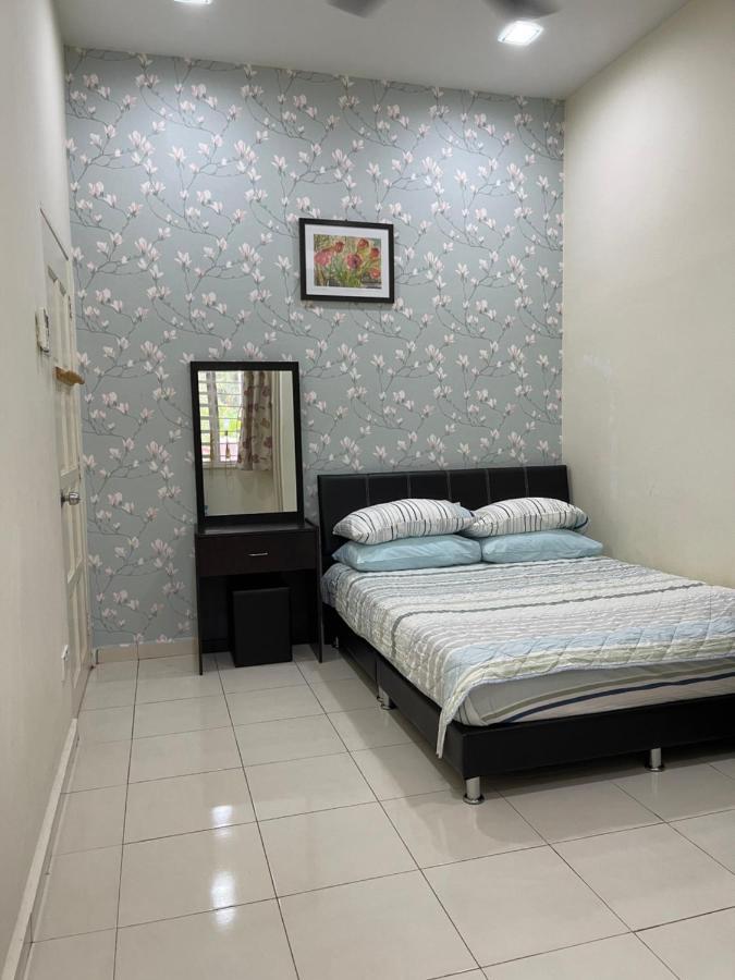 Magnolia 1 Homestay Kampung Kuala Besut Extérieur photo