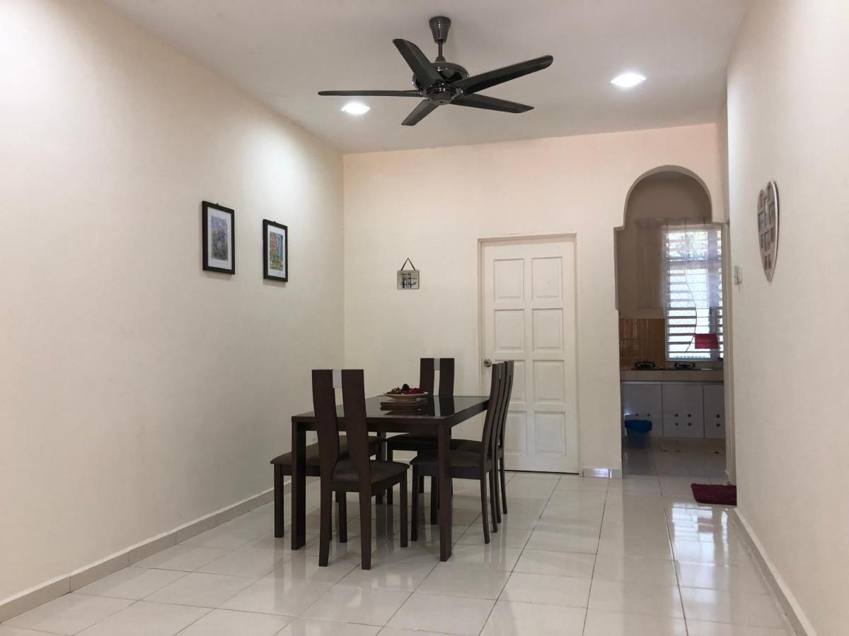 Magnolia 1 Homestay Kampung Kuala Besut Extérieur photo